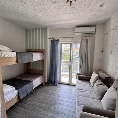 Dedis Apartment's * Neos Marmaras