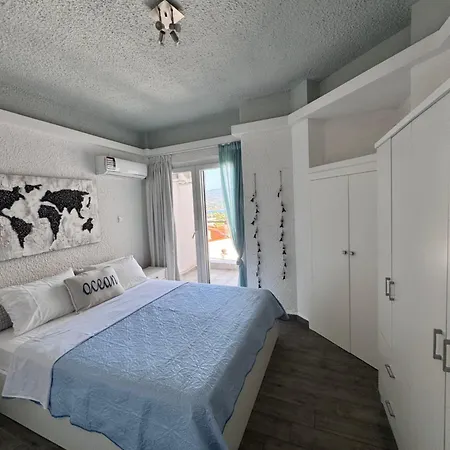 Dedis Apartment's