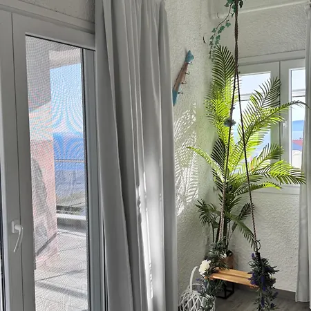 Dedis Apartment's