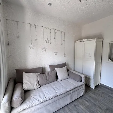 Apartment Dedis Neos Marmaras