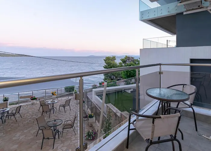 Dedis Apartment's
