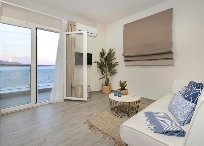 Dedis Apartment's * ネオス・マルマラス