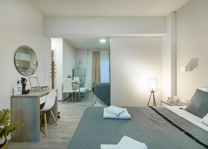 Dedis Apartment's アパート ネオス・マルマラス