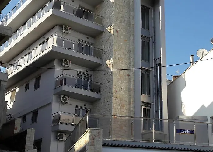 Dedis Apartment's *