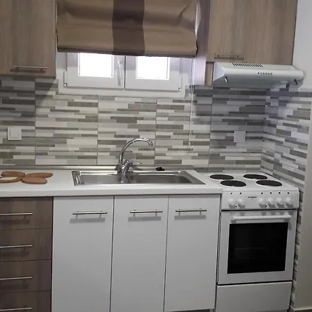 Dedis Apartment's * Neos Marmaras